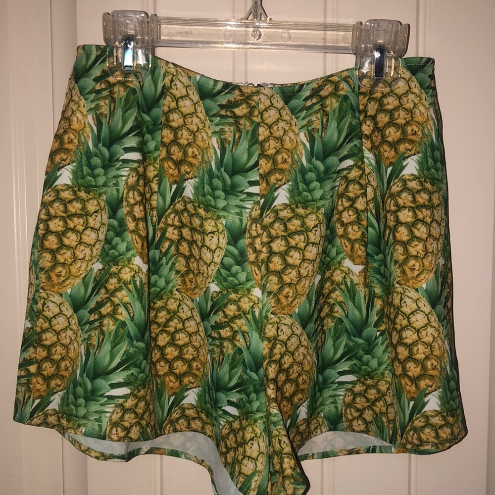 Mumu Sawyer short pineapple size XS